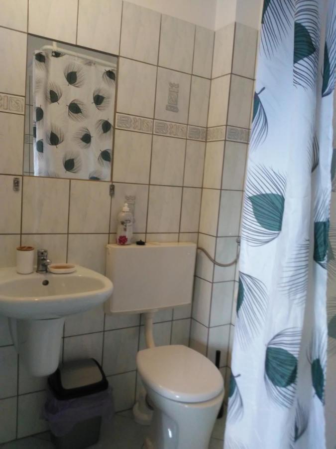 Domek Pod Sosnami Pokoje 2-3 Osobowe Appartement Mielno  Buitenkant foto